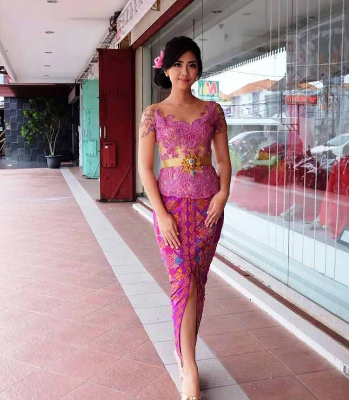Aneka Desain Kebaya Kekinian yang Cantik Dan Anggun